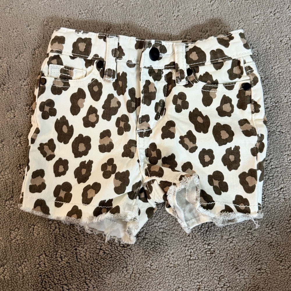 Joe’s leopard Jean shorts, size 2T, great condition